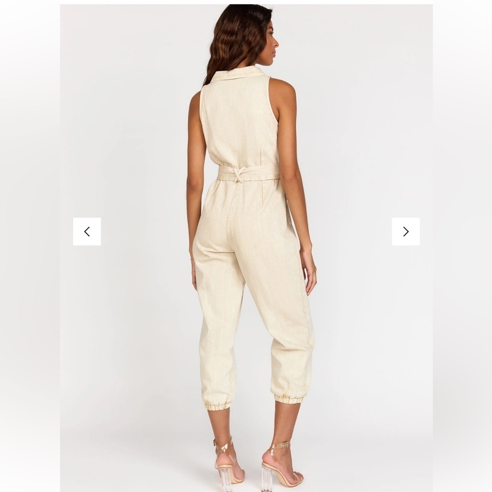 NWT GILLI Jumpsuit - Picture 2 of 3